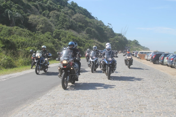 Motos em Grupo